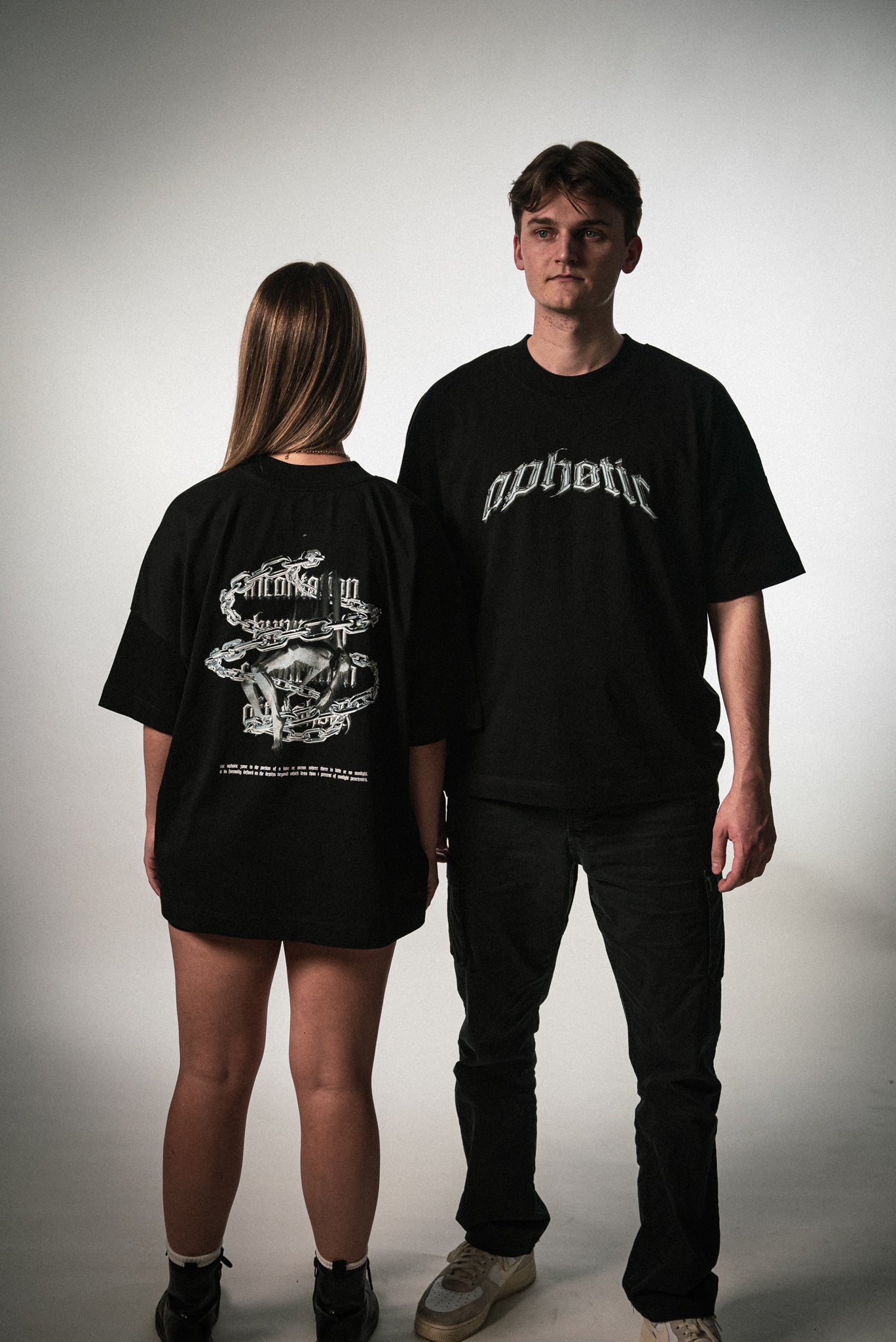 APHØTIC T-SHIRT SCHWARZ